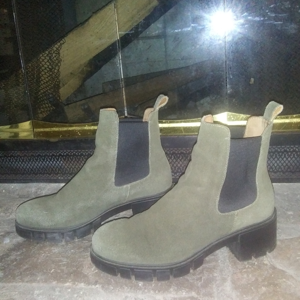 Green urban outfitters ankle boots
